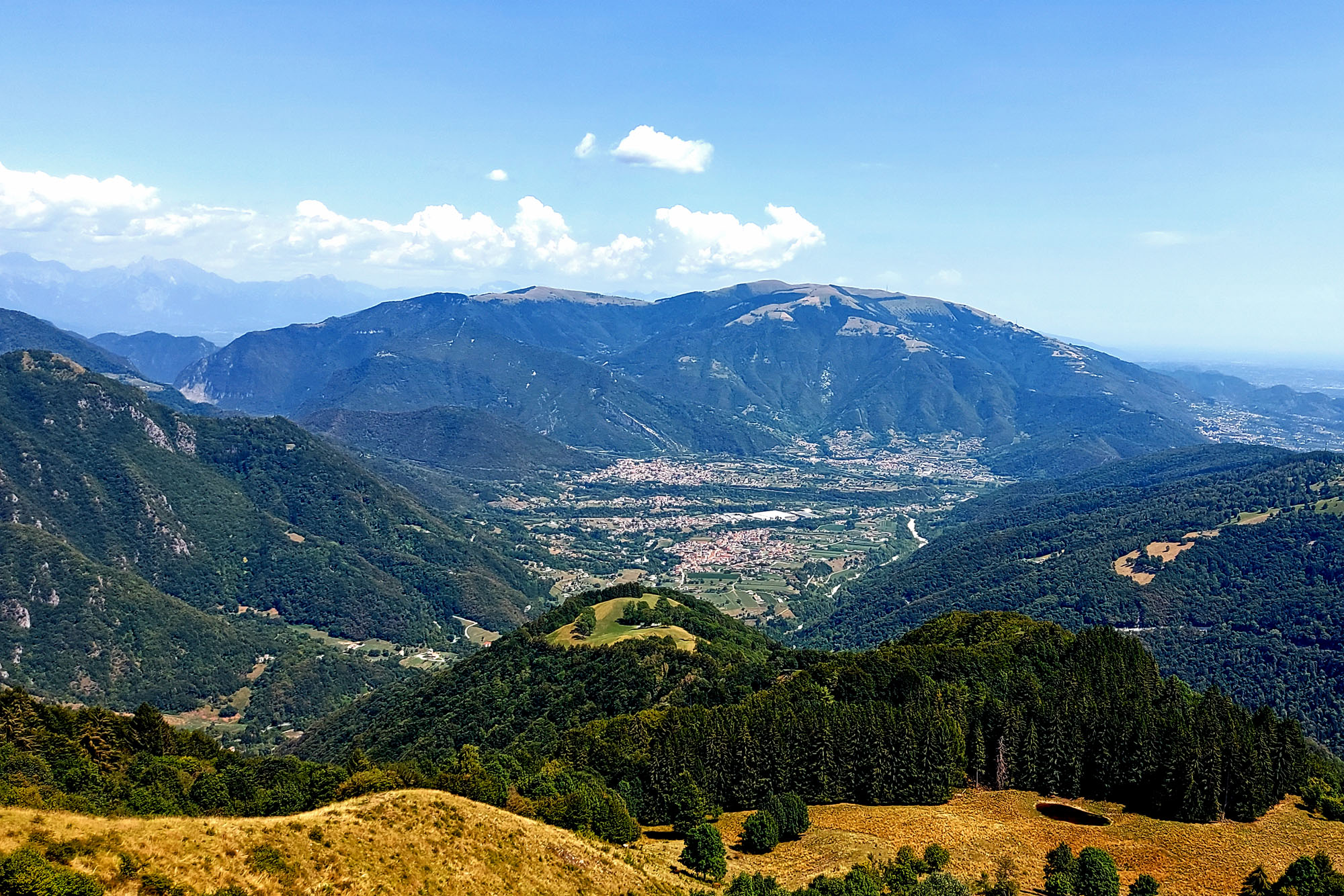 trekking on Mount Grappa and the Treviso Prealps with dinner at Malga Barbeghera (BL)